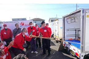 屋外で荷扱いの基本を再確認