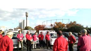 屋外にてタイヤチェーン実地装着