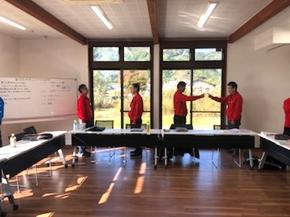 身だしなみチェックからスタート「服装よし！」